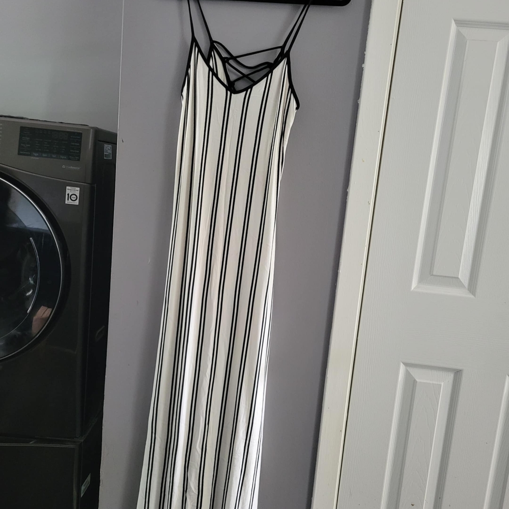 Forever 21 Black and White Striped Maxi Dress